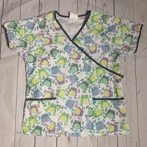 Women scrub shirt size M